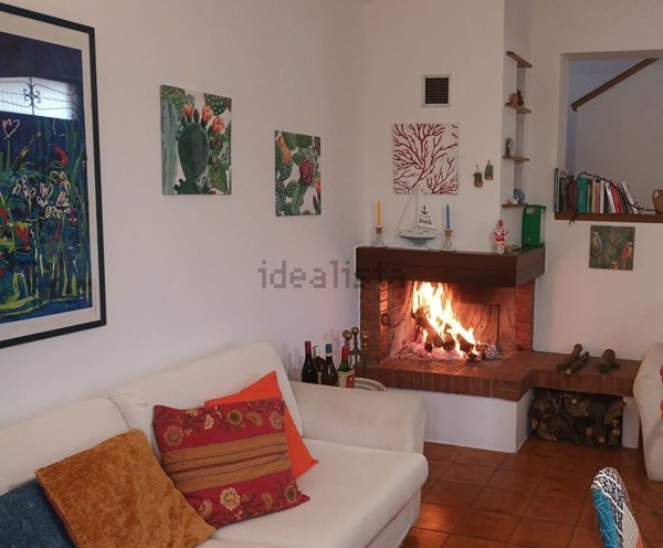 casa indipendente in vendita a Lascari