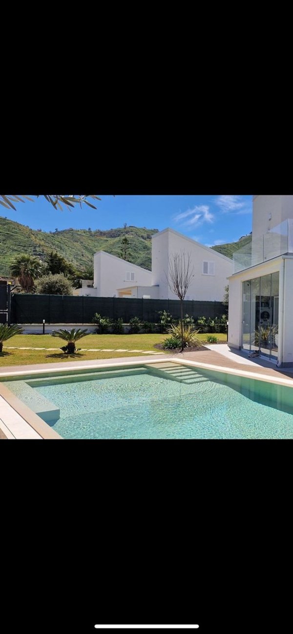 casa indipendente in vendita a Lascari