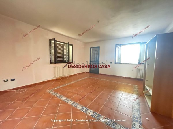 casa indipendente in vendita a Lascari