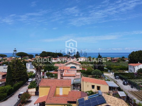 casa indipendente in vendita a Lascari