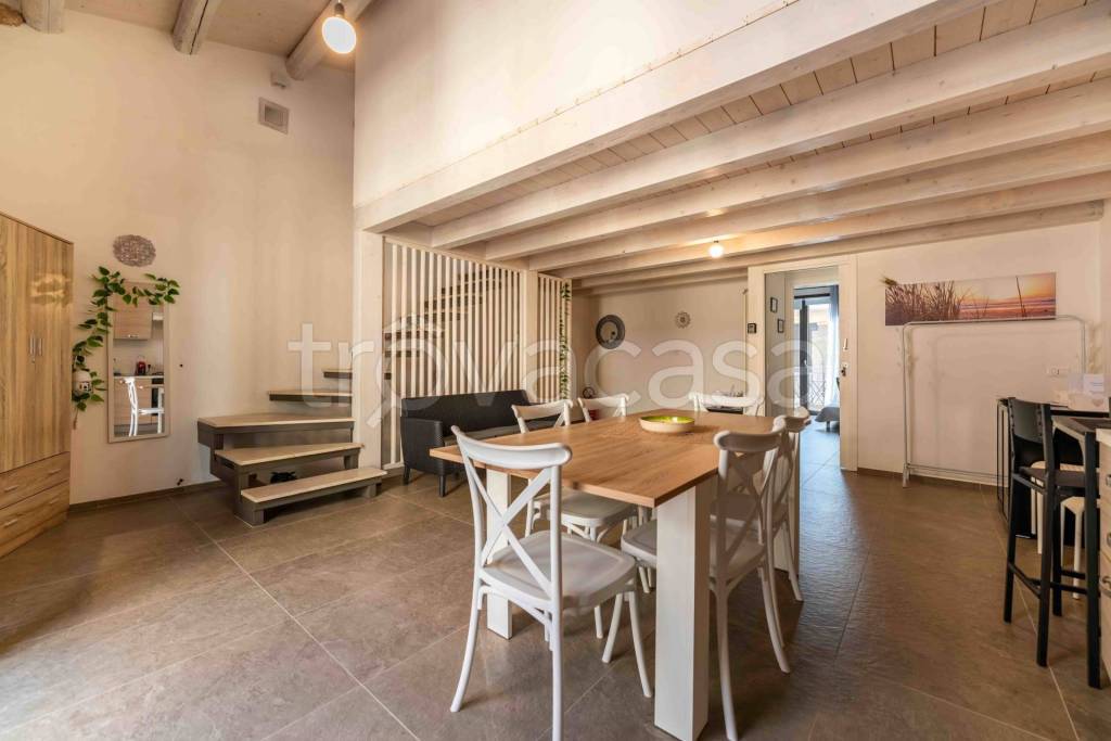 casa indipendente in vendita a Lascari