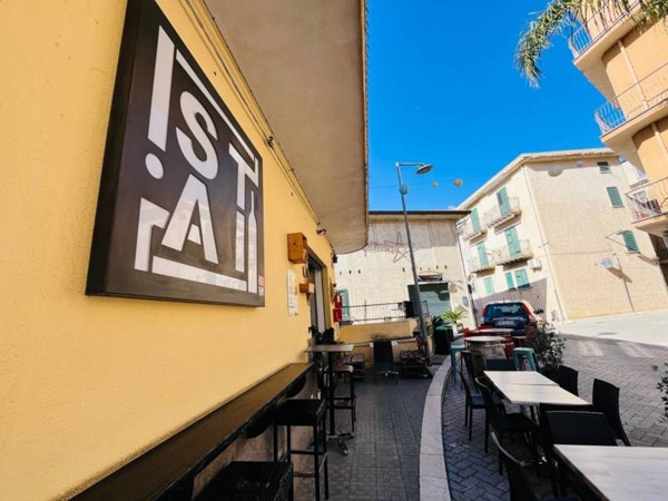 negozio in vendita a Lascari