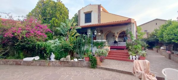 casa indipendente in vendita a Lascari