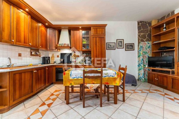 casa indipendente in vendita a Lascari