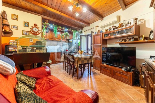 casa indipendente in vendita a Lascari