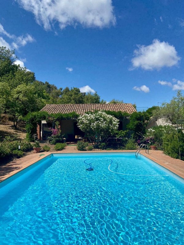 casa indipendente in vendita a Lascari