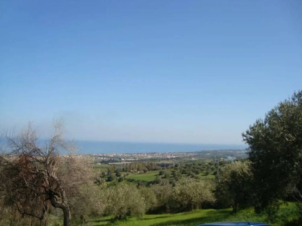 locale di sgombero in vendita a Lascari