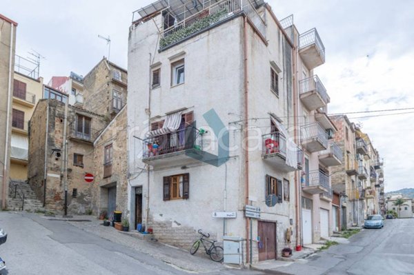 casa indipendente in vendita a Lascari