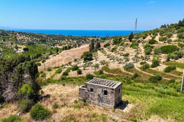 casa indipendente in vendita a Lascari