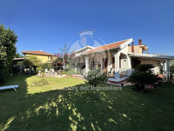 casa indipendente in vendita a Lascari