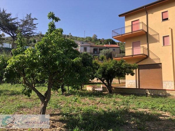 casa indipendente in vendita a Lercara Friddi