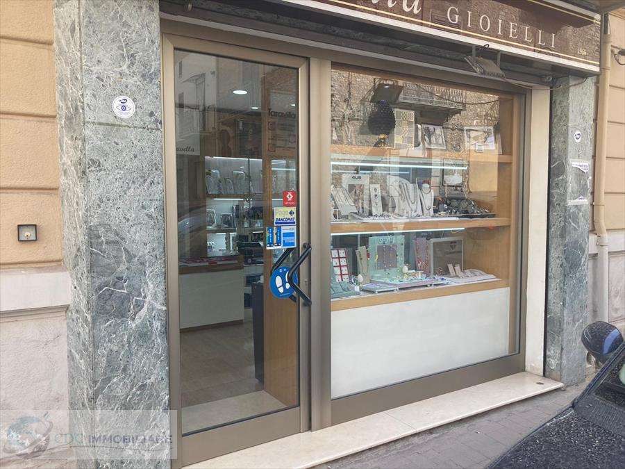 locale commerciale in vendita a Lercara Friddi