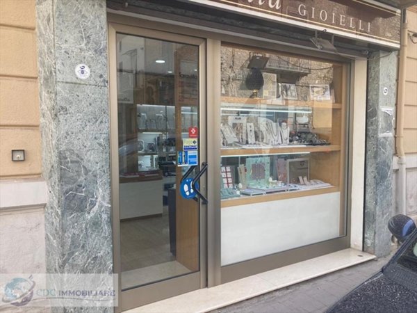 locale commerciale in vendita a Lercara Friddi