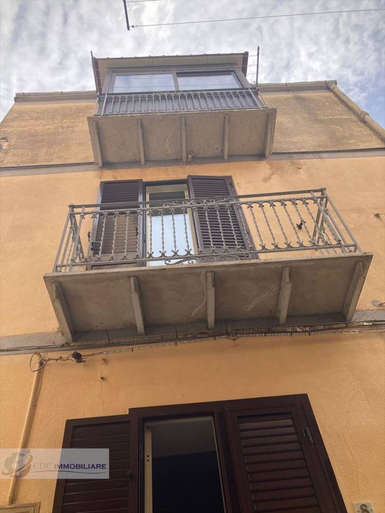 casa indipendente in vendita a Lercara Friddi