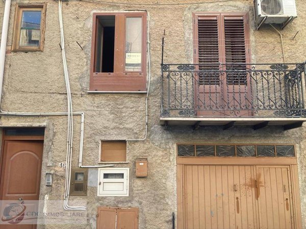 casa indipendente in vendita a Lercara Friddi