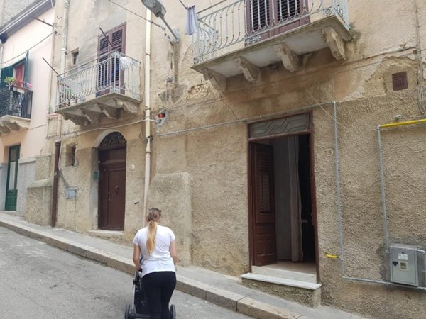 casa indipendente in vendita a Lercara Friddi