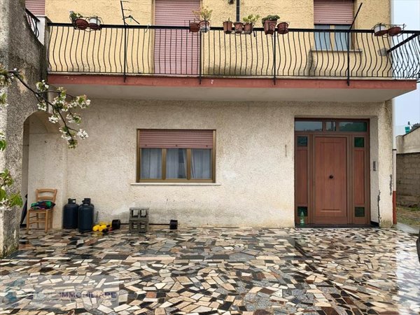 casa indipendente in vendita a Lercara Friddi