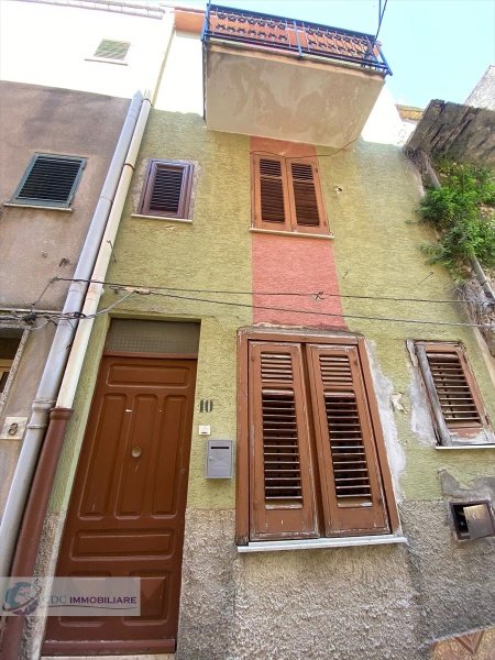 casa indipendente in vendita a Lercara Friddi