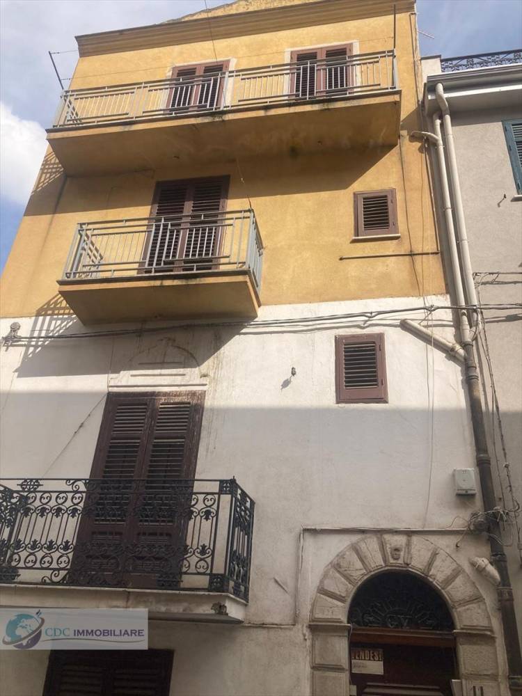 casa indipendente in vendita a Lercara Friddi