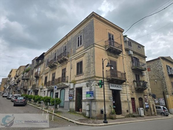 casa indipendente in vendita a Lercara Friddi