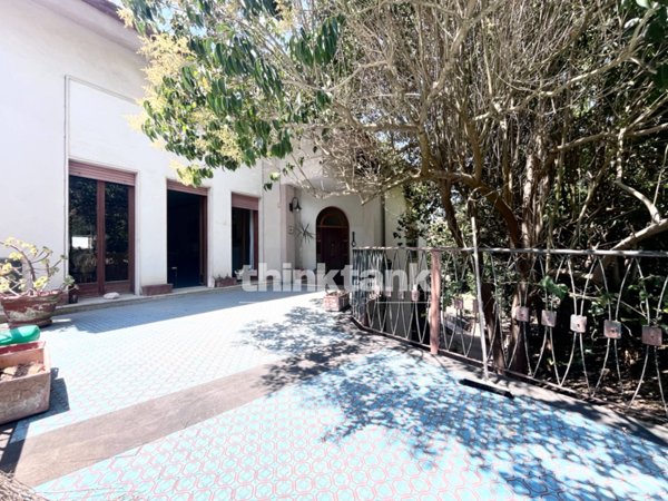 casa indipendente in vendita a Lercara Friddi