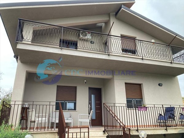 casa indipendente in vendita a Lercara Friddi