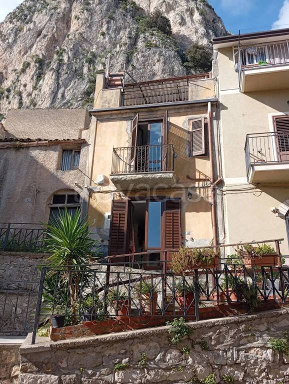 casa indipendente in vendita a Marineo