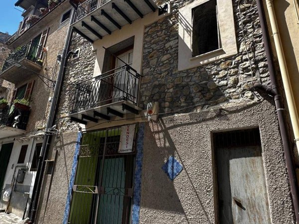 casa indipendente in vendita a Marineo