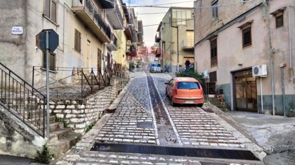 casa indipendente in vendita a Mezzojuso