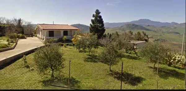 casa indipendente in vendita a Mezzojuso in zona Pignaro