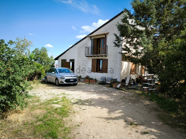 pentavano in vendita a Mezzojuso