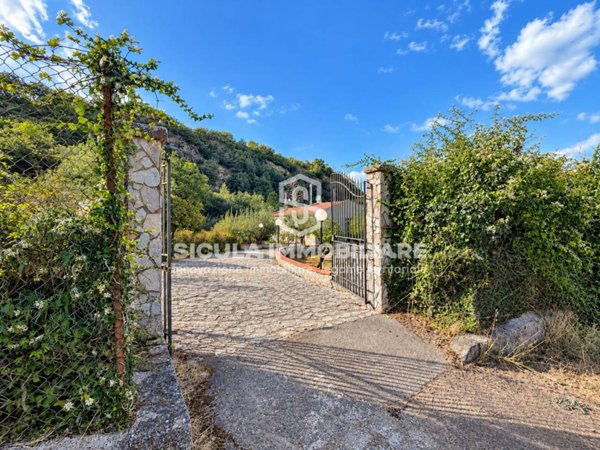 casa indipendente in vendita a Mezzojuso in zona Pignaro