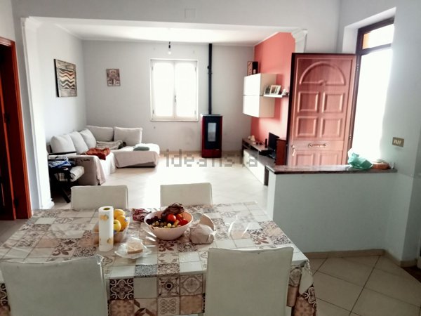 casa indipendente in vendita a Mezzojuso in zona Pignaro