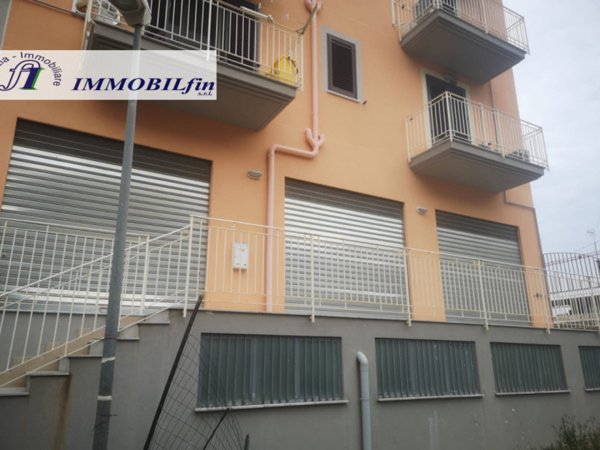 locale commerciale in vendita a Misilmeri in zona Portella di Mare