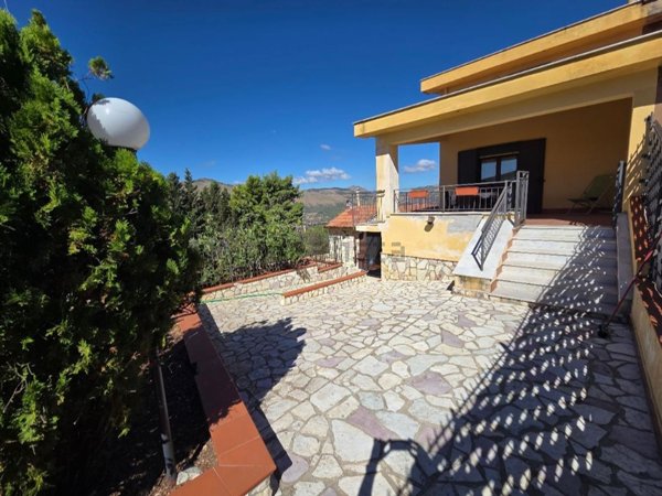 esavano in vendita a Misilmeri