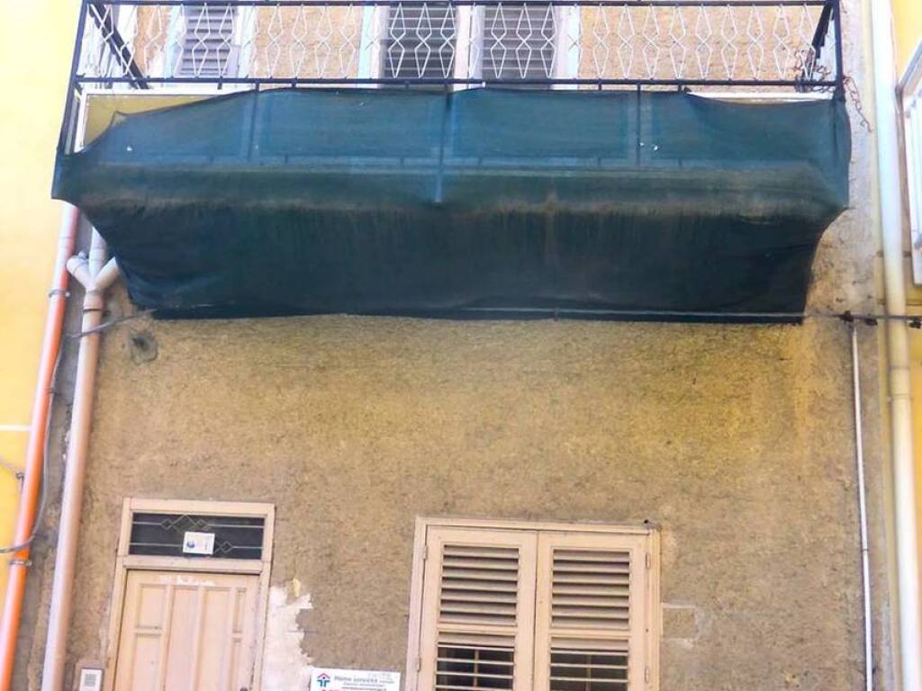 esavano in vendita a Misilmeri