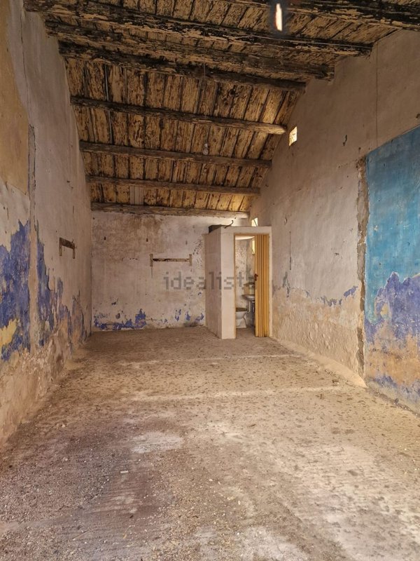 locale di sgombero in vendita a Misilmeri