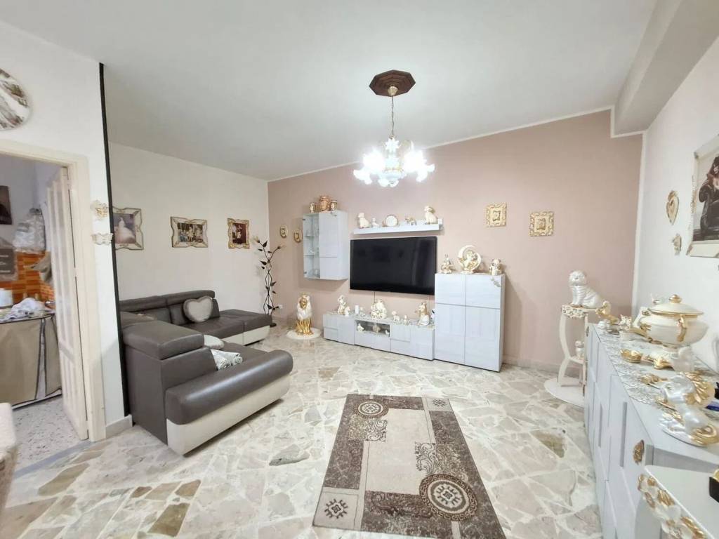 intera palazzina in vendita a Misilmeri