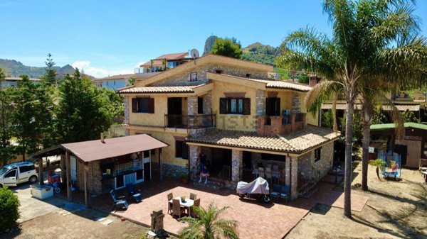 casa indipendente in vendita a Misilmeri in zona Portella di Mare