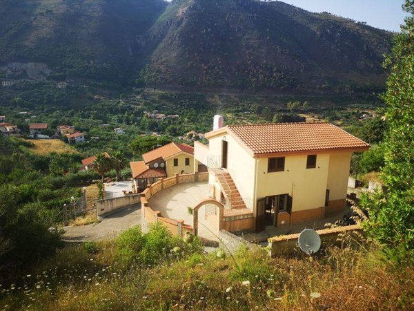 casa indipendente in vendita a Monreale in zona Giacalone