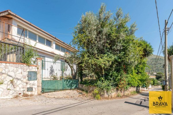 casa indipendente in vendita a Monreale in zona San Martino delle Scale