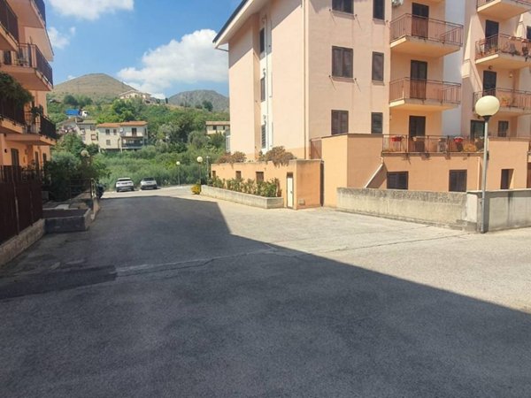 appartamento in vendita a Monreale in zona Santa Rosalia
