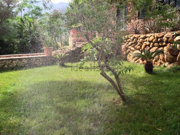 casa indipendente in vendita a Monreale in zona Aquino