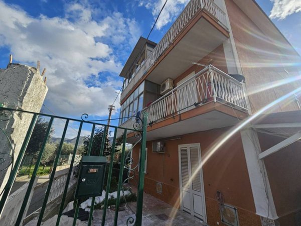 intera palazzina in vendita a Monreale