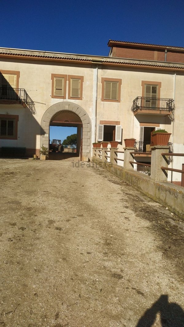 pentavano in vendita a Monreale in zona Grisì