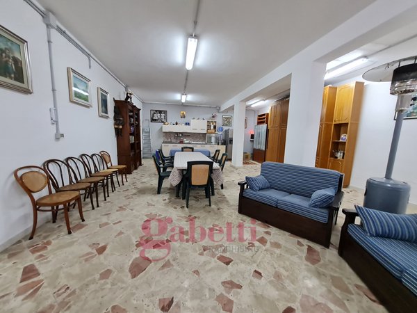locale di sgombero in vendita a Monreale
