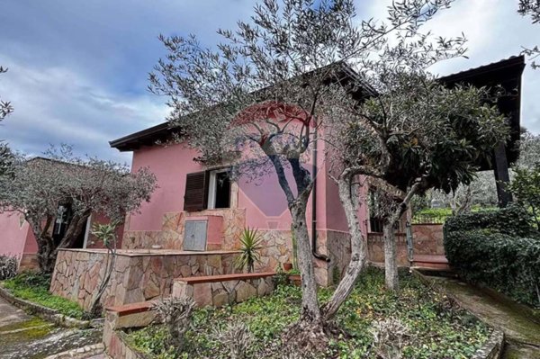 casa indipendente in vendita a Monreale in zona San Martino delle Scale