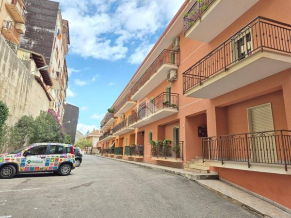 appartamento in vendita a Monreale in zona Pioppo