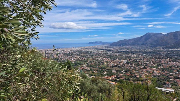 terreno edificabile in vendita a Monreale