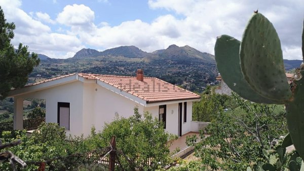 casa indipendente in vendita a Monreale in zona Pioppo